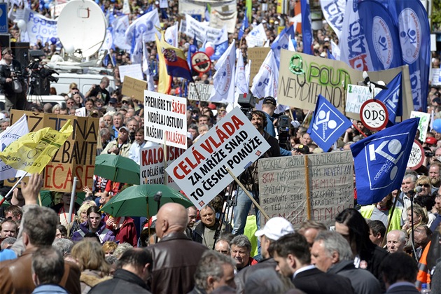 Nejpočetnější odbory KOVO se připojí k protestům proti vládním úsporám