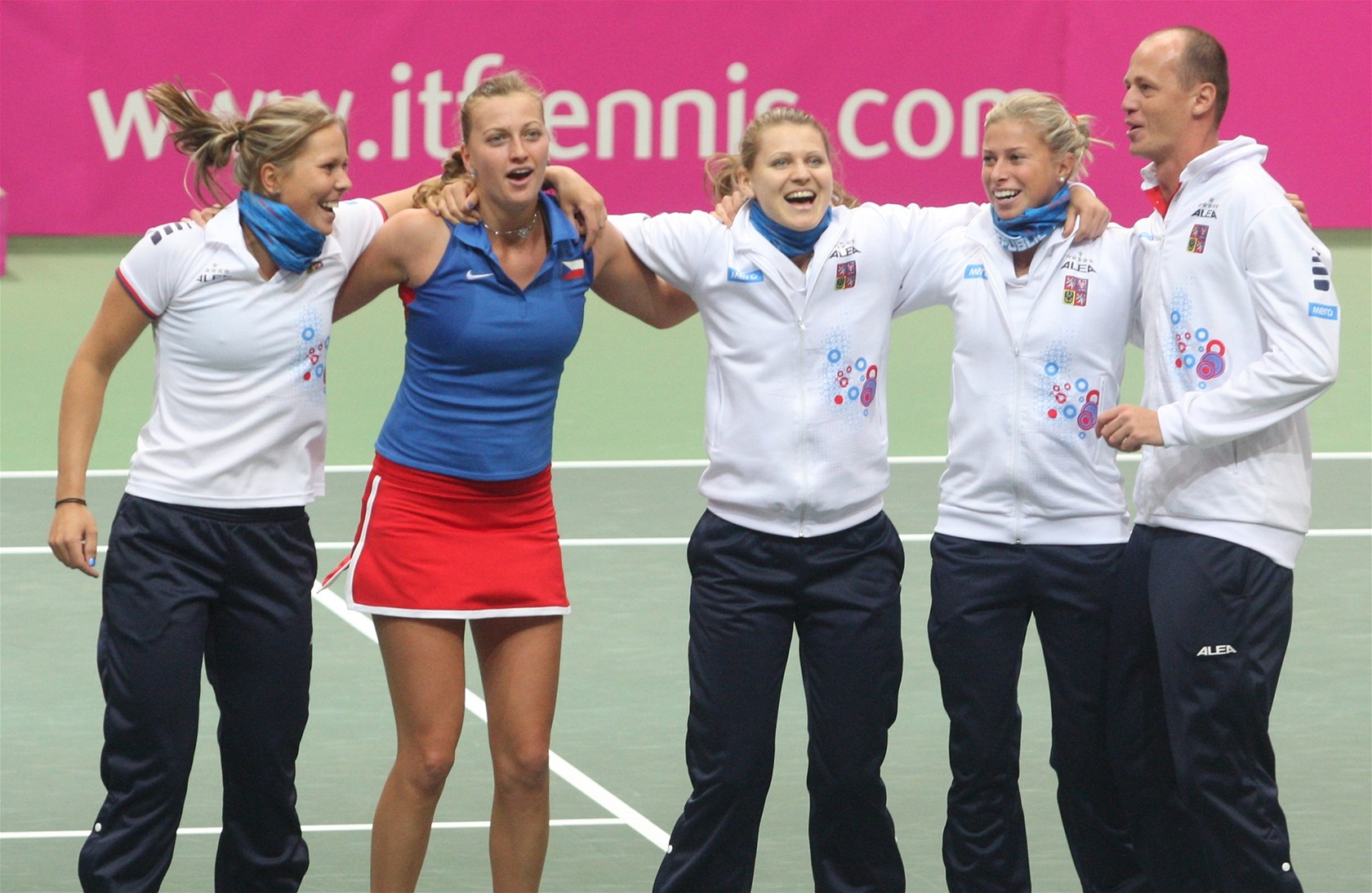 HOP! �eské tenistky Lucie Hradecká, Petra Kvitová, Lucie �afá�ová a Andrea