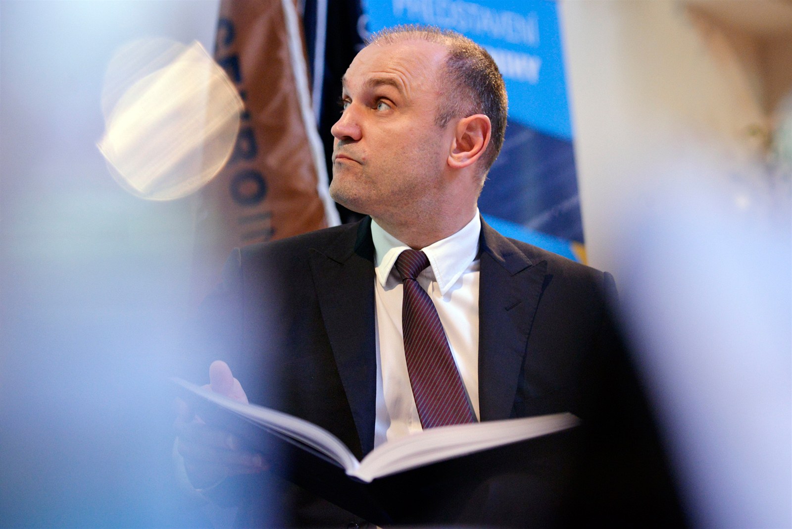 Na obchodech s drobnými pohledávkami profitoval i bývalý ministr vnitra Ivan Langer.