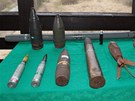Pehlídka imitací munice nalezené ve vojenském prostoru Brdy.