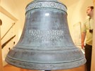 Zvon ve zrekonstruovanm kltee v Hostinnm