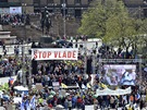 Odboráská demonstrace Stop vlád na Václavském námstí v Praze. (21. dubna