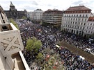 Odboráská demonstrace Stop vlád na Václavském námstí v Praze. (21. dubna...