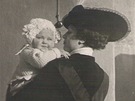 Malá Zita Kabátová s maminkou Anikou