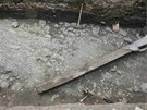 Dlaba námstí ze 14. století a na ní kanalizace z 18. století, obojí objevené