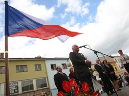 Z Oder pejel prezident do nedalekého Bílovce. K lidem promluvil na Slezském...