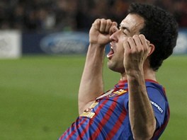 Busquets z Barcelony slaví svou gólovou trefu.