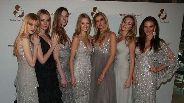 Jessica Sjoo, Karen Mulder, Pavlína Nmcová, Helena Houduvá, Tereza Maxová,