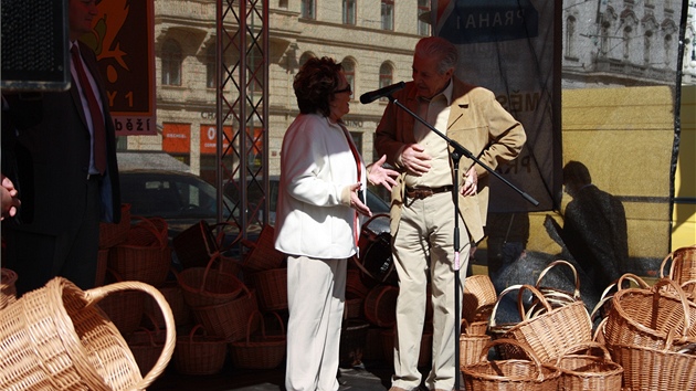 Jiina Bohdalová vtipkovala na pódiu s Pemkem Podlahou.