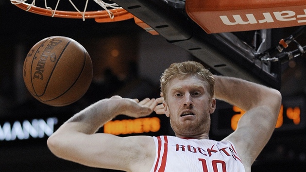 Chase Budinger z Houstonu Rockets po smei.