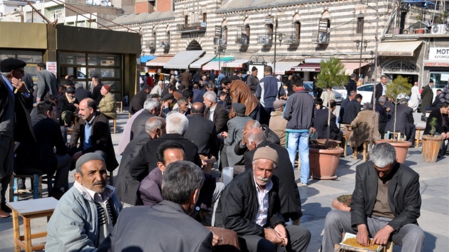 Na hlavním nám�stí v Diyarbakiru