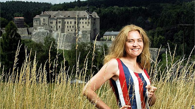 Lucie Seifertov - 2006: U hradu esk ternberk, v jeho blzkosti s manelem koupili dm. Ten jim ale vyhoel.