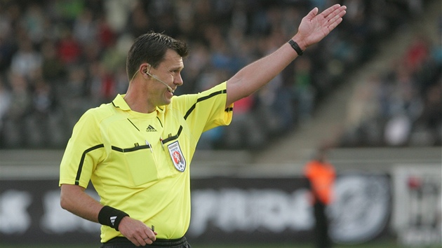 Rozhodí Pavel Frank.