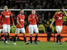 RUDÁ HROMADA NETSTÍ. Fotbalisté Manchesteru United podali v derby velice