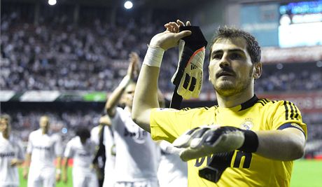 Jistota ve panlské brance Iker Casillas.