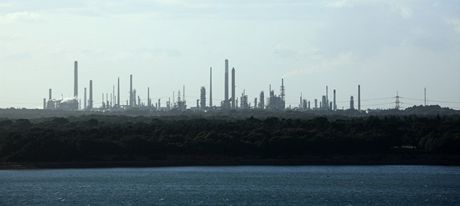 Nejvtí naftaský závod americké firmy Exxon-Mobil ve Velké Británii je Fawley