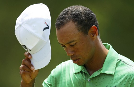 NASHLEDANOU. Nkdejí nejlepí svtový golfista Tiger Woods skonil na turnaji