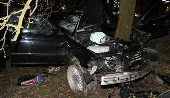 Tragická nehoda u Hrošky na Rychnovsku (21. dubna 2012)