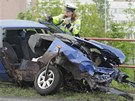 Nehoda dvou aut v evnické ulici v Praze na Zliín. (6. kvtna 2012)