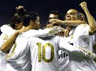 VÍTZOVÉ. Fotbalisté Realu Madrid jásají po jednom z gól do sít Bilbaa,...