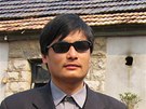 Nedatovaný snímek, na kterém je slepý ínský disident chen Kuang-cheng.  