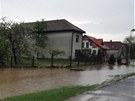 Deová voda a bahno z polí zaplavily Sovtice na Královéhradecku (3. kvtna