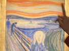 Malá milovnice umní se dívá na Munchv obraz Kik jet ped drabou v...