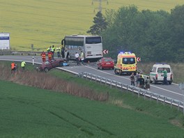 Nehoda autobusu a kody Felicia mezi Ostravou a Opavou. (4. kvtna 2012)