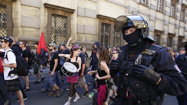 Prvomjov prvod anarchist Prahou. (2012)