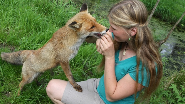 Stanice ochrany pírody a fauny v Pavlov - na snímku zooloka Petra Hlaváová.