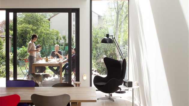 Na zahrad tráví rodiny nejvíce asu.