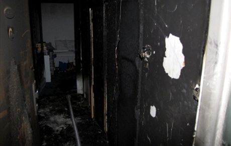 Pedsí havíovského bytu po poáru, který podle pedbných informací nkdo