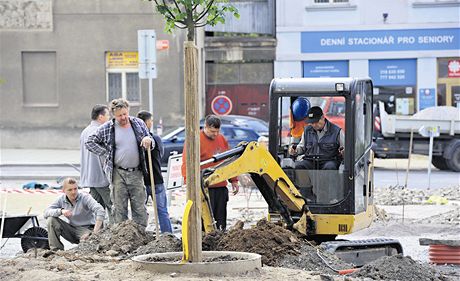 Rekonstrukce má píbramské námstí zpíjemnit hlavn pro pí. Rozíí se