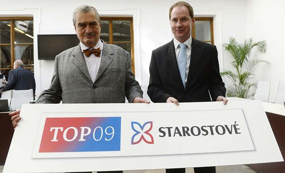 Předsedové TOP 09 a hnutí Starostové a nezávislí Karel Schwarzenberg a Petr