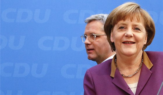 Nmecká kancléka Angela Merkelová a bývalý ministr ivotního prostedí Norbert