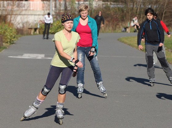 Rekreaní i sportovní in-line bruslae pivítá Frymburk. (Ilustraní foto)