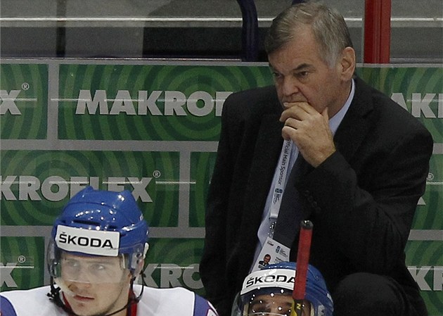 Trenér slovenské reprezentace Vladimír V�jtek.