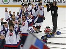 SLOVÁCI V OPOJENÍ. Hokejisté Slovenska ílí radostí, protoe v semifinále