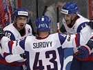 DOBE MY! Sloventí hokejisté Miroslav atan, Tomá Surový a Andrej Sekera