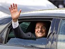 Novopeen prezident Francie Francois Hollande bhem dne, kdy sloil psahu.