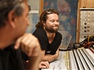 Richard Krajo z kapely Krytof v nouzovském studiu Sono pi natáení alba...