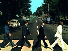 Klasick fotografie Beatles na pechodu Abbey Road, kter je na obalu...