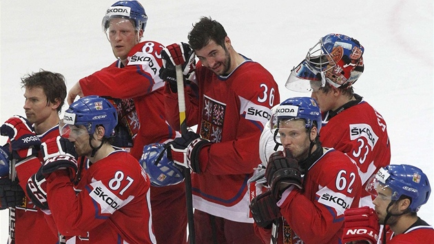 ZDRCENÍ �E�I. Hokejisté �eska podlehli v semifinále mistrovství sv�ta Slovensku.