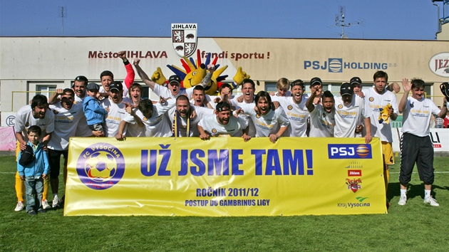UŽ JSME TAM. Hráči Jihlavy vyhráli v 29. kole druhé ligy 3:0 nad Třincem, čímž si zajistili postup do nejvyšší fotbalové soutěže.