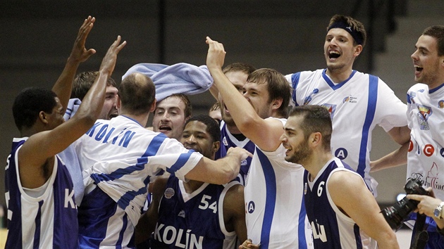 Basketbalisté Kolína slaví postup do ligového semifinále.