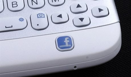 Takhle u to nebude. Facebook postaví vlastní mobil, tvrdí zamstanec firmy. Ilustraní foto