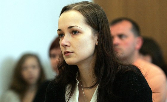 Obžalovaná Romana Pítrová se zpovídá z vraždy novorozené holčičky. (29. května