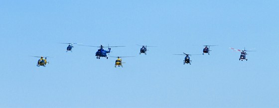 Pi loské helicopter show byl nejsilnjím tahákem hromadný vzlet vrtulník.