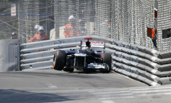 Havárie ve formuli 1 - Pastor Maldonado v Monaku