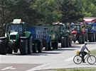 Traktory zablokovaná kiovatka Ti viky v Jihlav (23. kvten 2012)